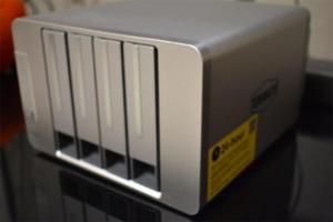 一个能联网的存储器-铁威马F4-423 NAS，摄影师都爱它