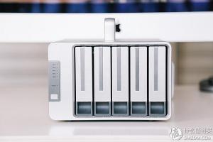 我为什么花2万多组了这套磁盘阵列：TERRAMASTER 铁威马 D5 Thunderbolt 3 磁盘阵列