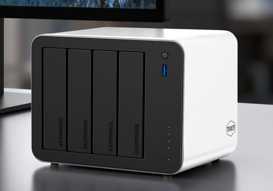 铁威马F4-425 Plus，为小型办公、极客打造