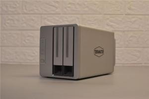 摆脱网盘的智商税，铁威马F2-221入手测评！