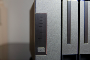 轻松组建云存储NAS部署方案，铁威马F4-221体验有感