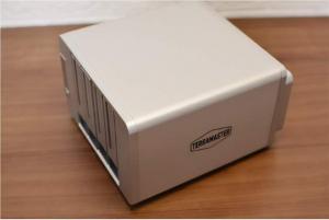 害怕数据丢失？担心电脑内存小？铁威马F4-421是答案