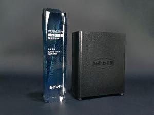 革新存储，荣耀加冕：铁威马F8 SSD Plus荣膺2024智臻科技奖