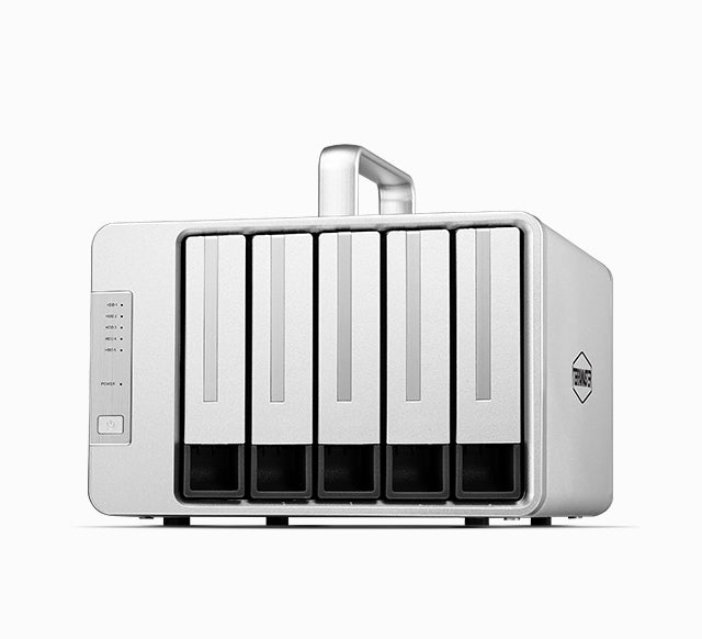 D5 Thunderbolt 3
